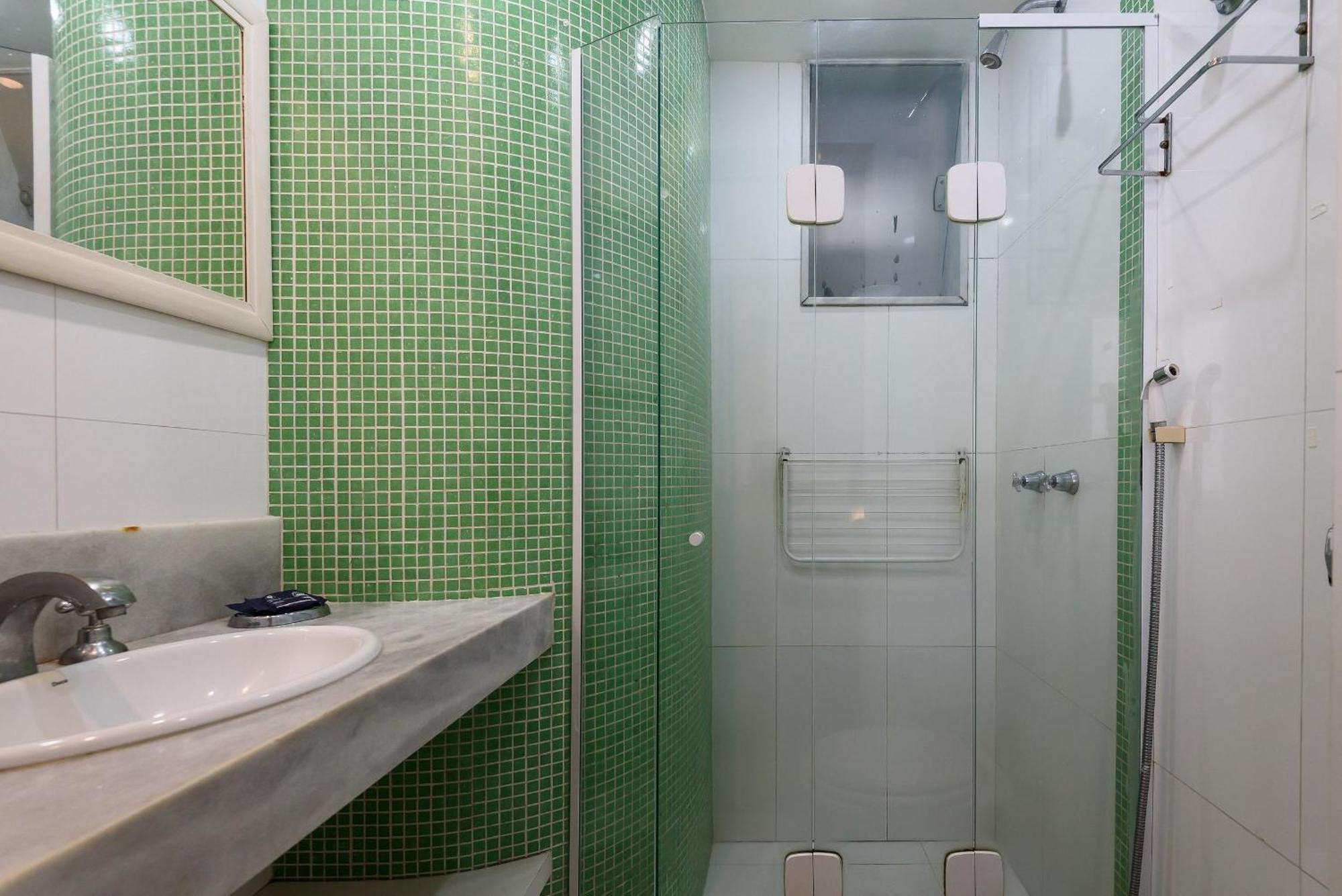 Na Quadra Da De Ipanema | Pm 269/407 Apartment *